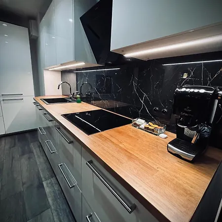 White Glove Atlas Arena