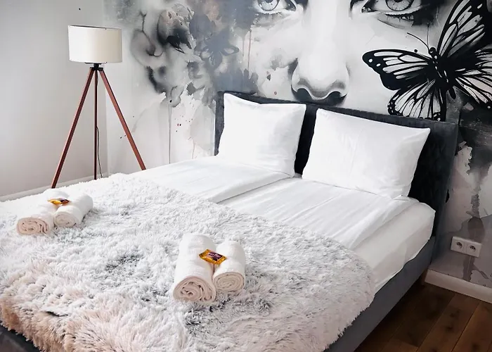 White Glove Atlas Arena *